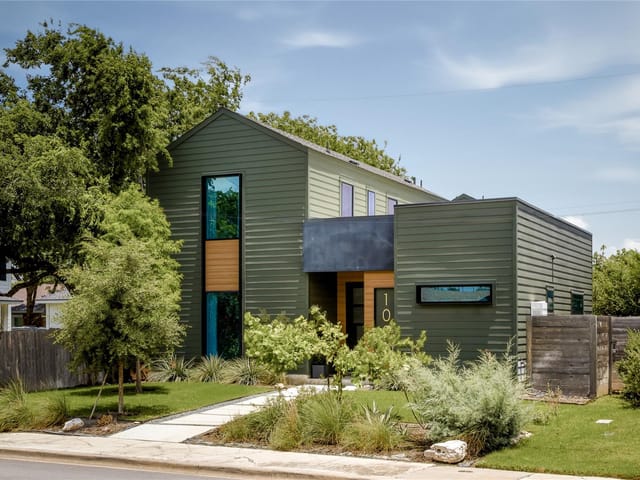 1001 Scenic DR