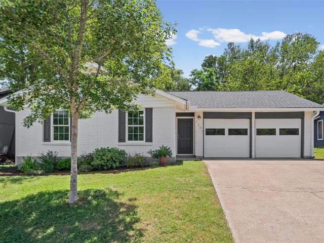 1001 Speer LN