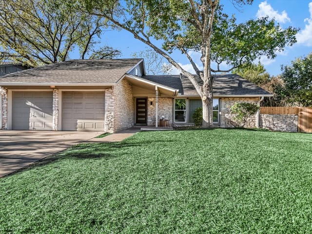 10010 Barrington Cv