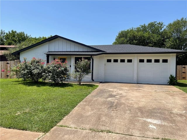1003 Emerald Wood Dr
