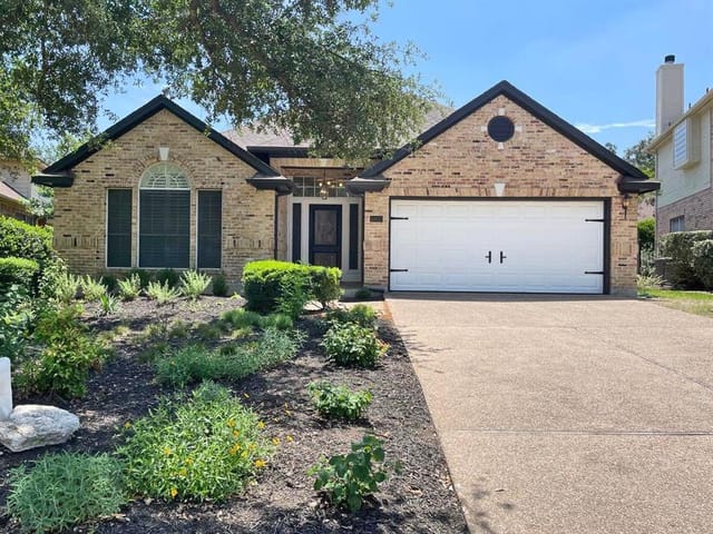 10033 Planters Woods Dr
