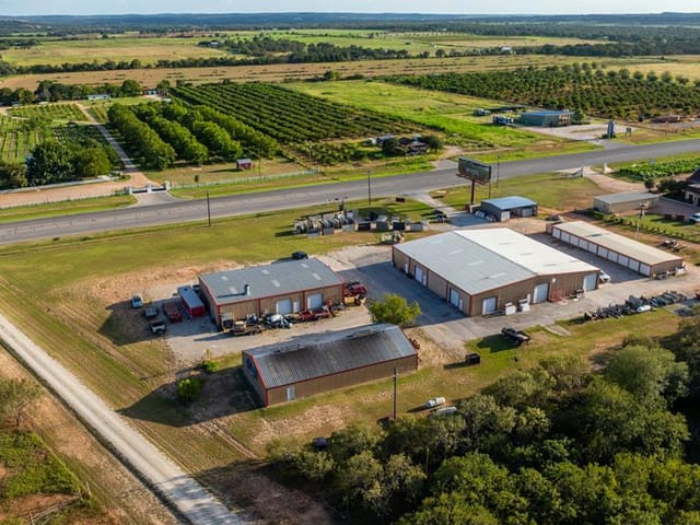 10034, 10046 E US Hwy 290