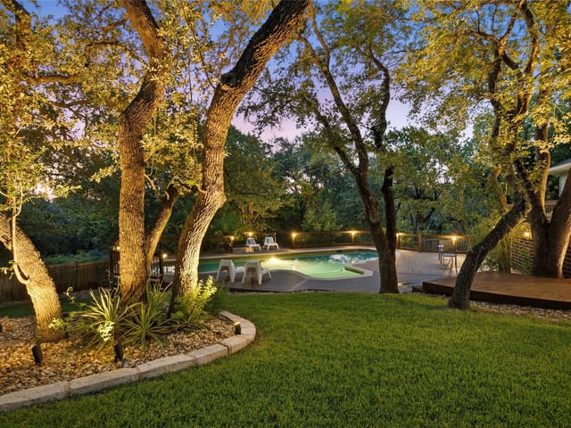 View 10038 Circleview DR in Barton Creek West 10038 Circleview DR - front exterior - Luxury home in Barton Creek West, Austin, TX