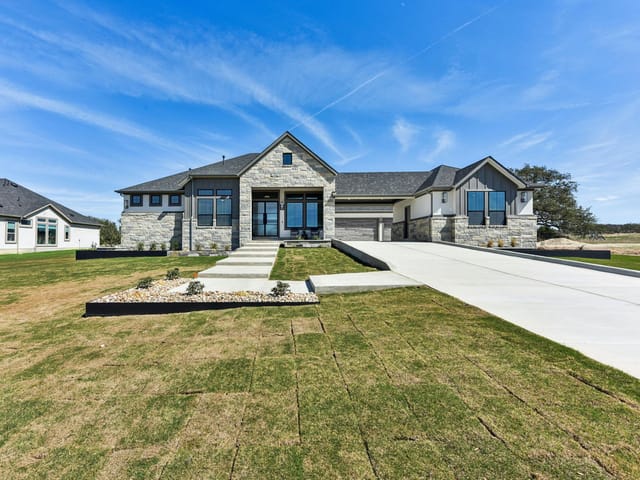 1004 Doelling Dr