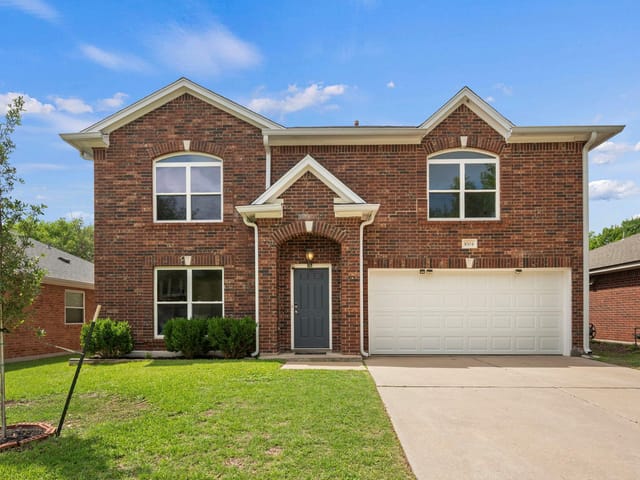1004 HUGHMONT Dr