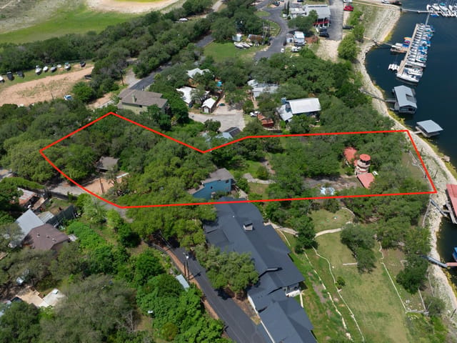 1004 Linscomb Dr