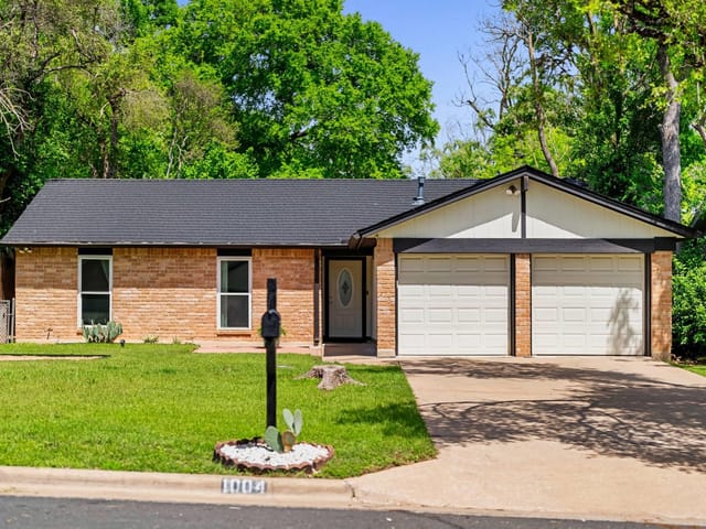 1004 Stoneoak Ln