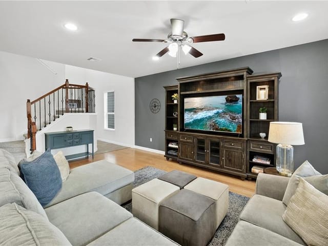 10041 Aly May Dr