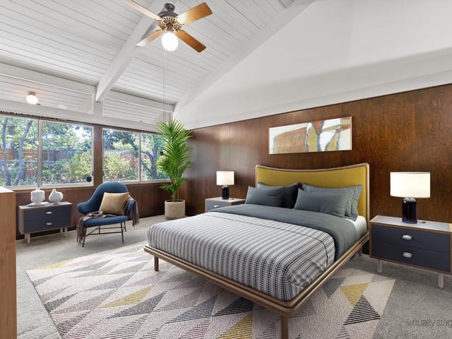 1005 Bluebonnet Ln