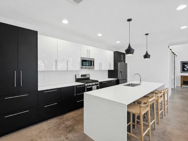 1005 Cardinal Ln Unit #B
