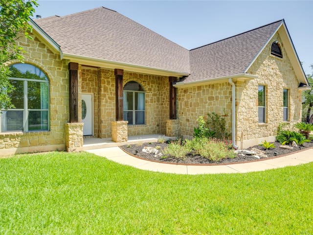 1005 Cedar Park DR