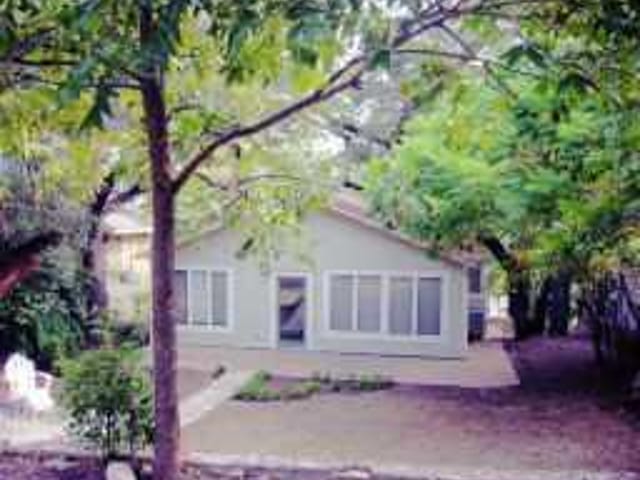 1005 E RIVERSIDE DR