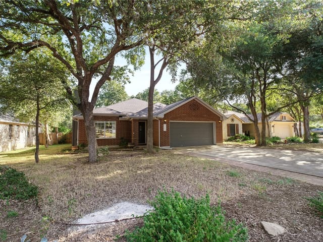 1005 Haleys Way DR