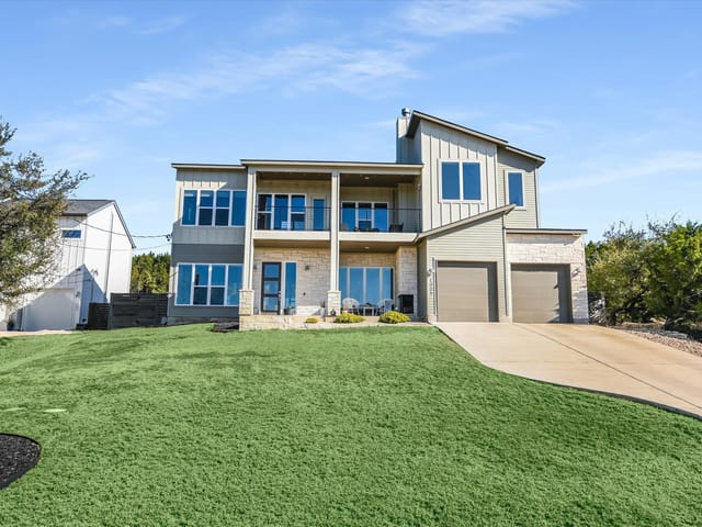 1005 Larkhall Dr
