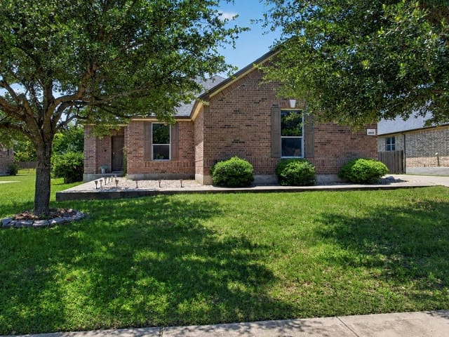 1005 Lonesome Lilly WAY