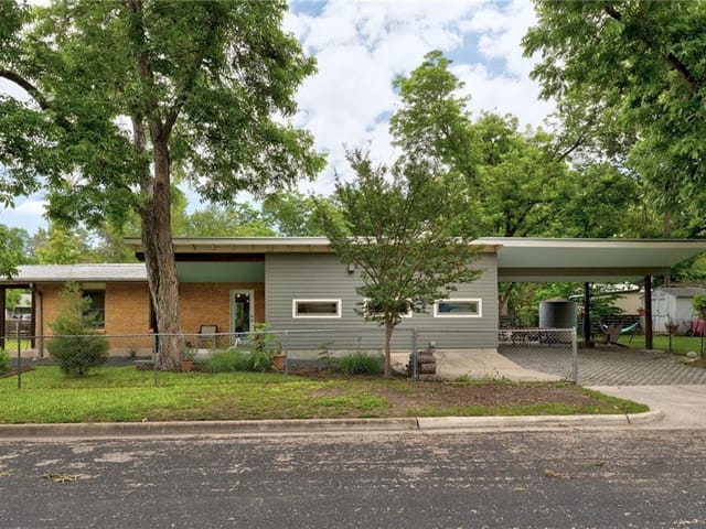 1005 W Saint Johns Ave