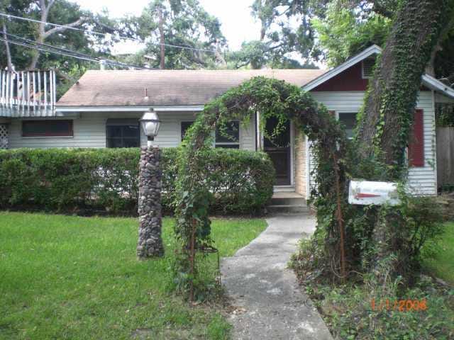 1006 Avondale RD
