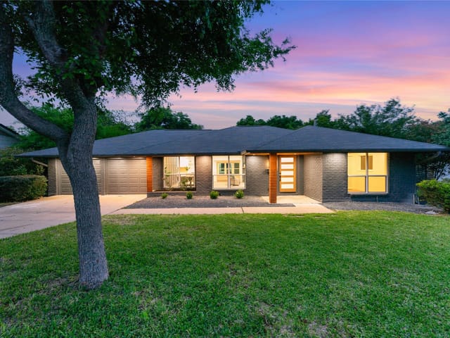 1006 Little Elm Park