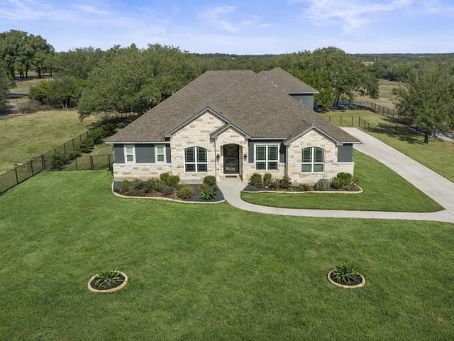 1006 Woodpark Ln