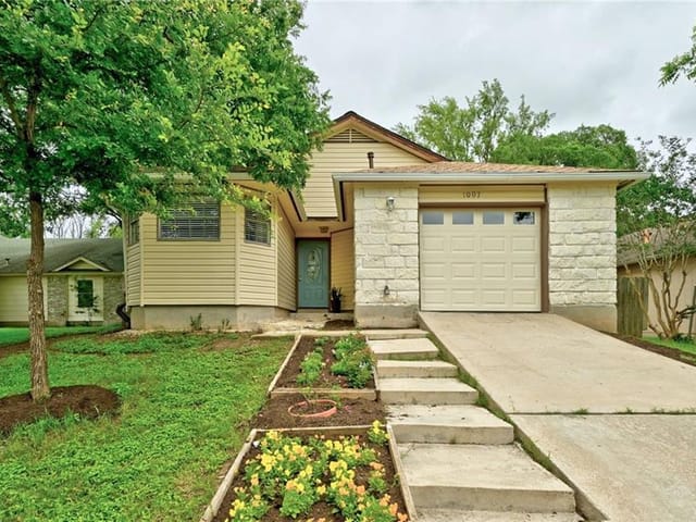 1007 Glen Oaks Ct
