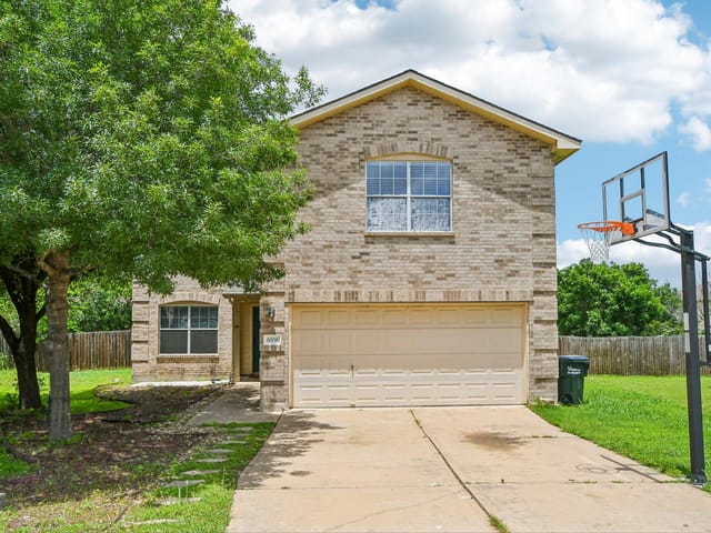 1008 Bluff Meadow CV