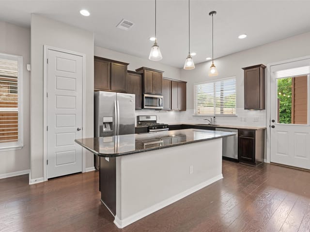 1008 Clearwing CIR