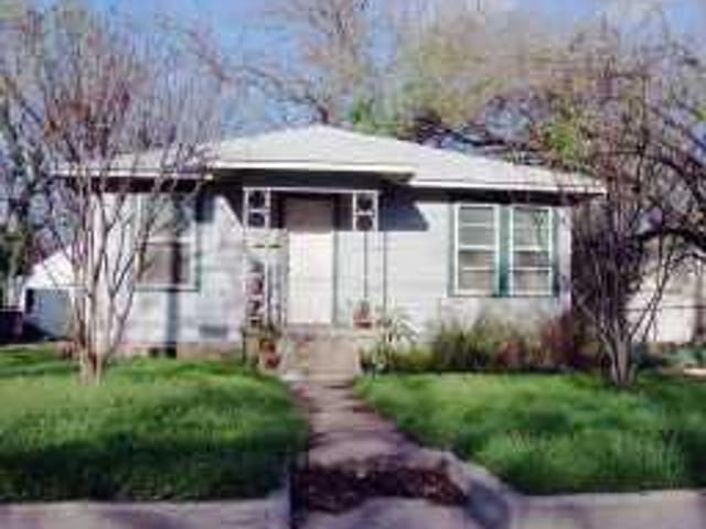 1008 E 38 1/2 ST