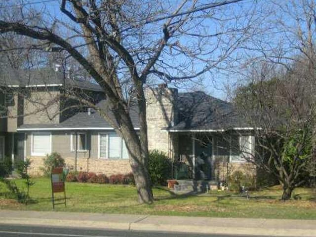 1008 EAST LIVE OAK ST