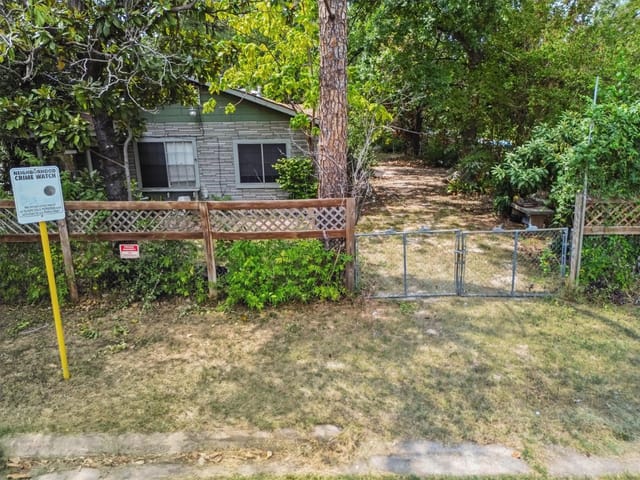 1008  Linden St  