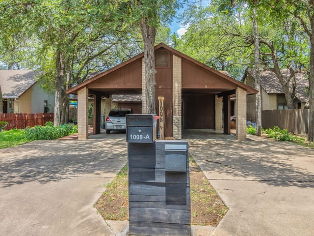 1008 Milford WAY