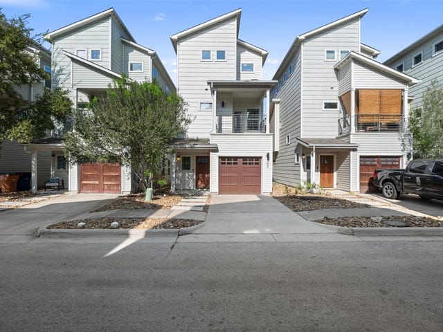 1008 Muse LN
