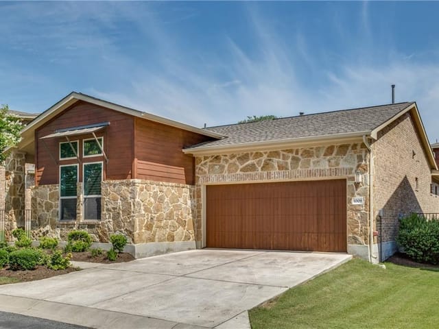 1008 Sue Ann Rose Dr