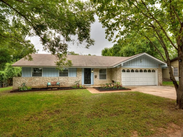 1009 Chesapeake Dr
