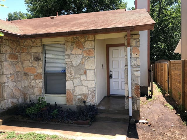 1009 Fieldwood DR Unit #A