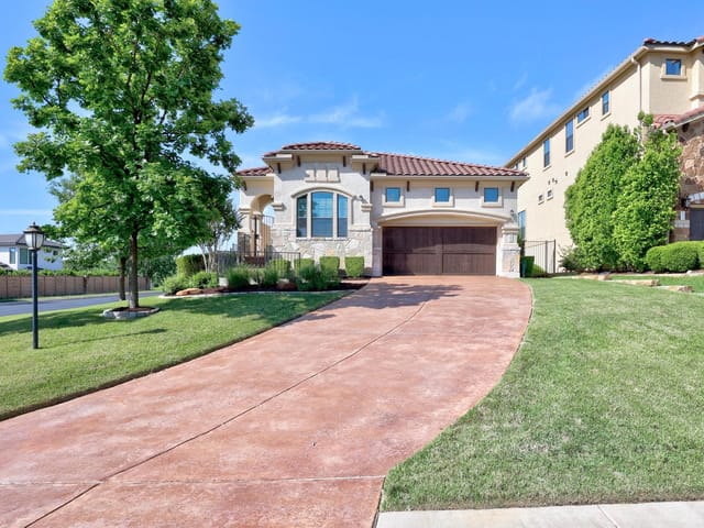 101 Desert Forest Ct