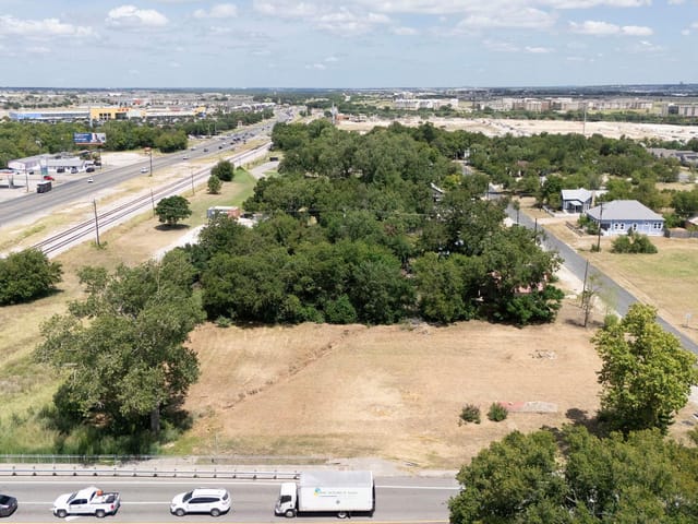 101 E South St