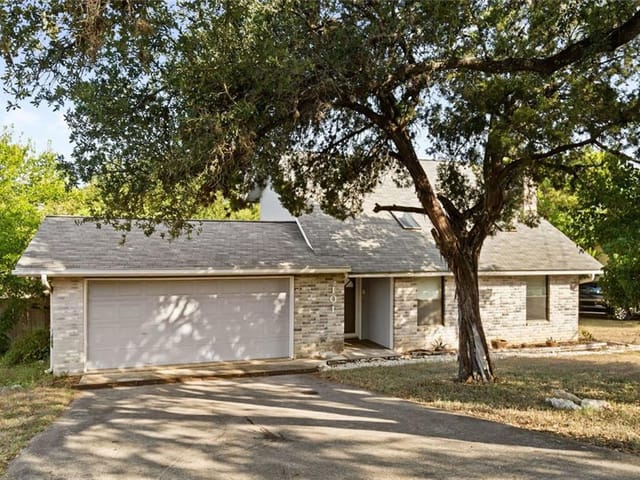 101 Hughson DR