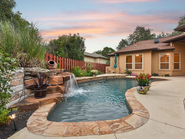 101 Indian Bend DR