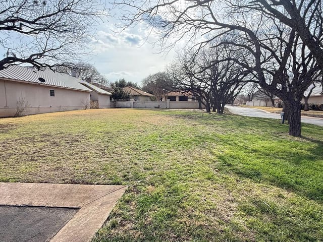 101 Menard Ct