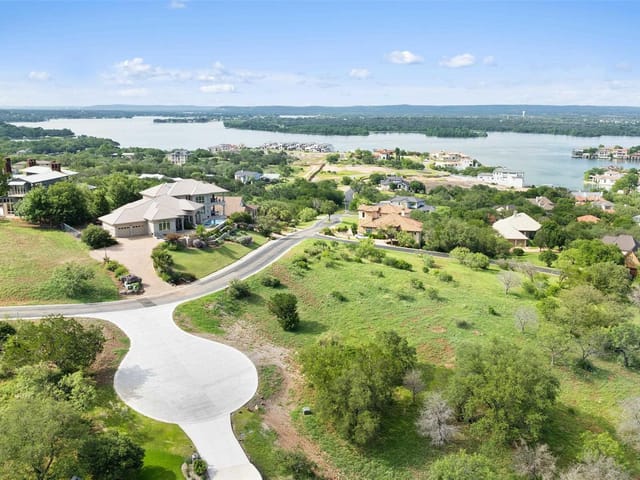 101 Quail/Apache Tears Dr