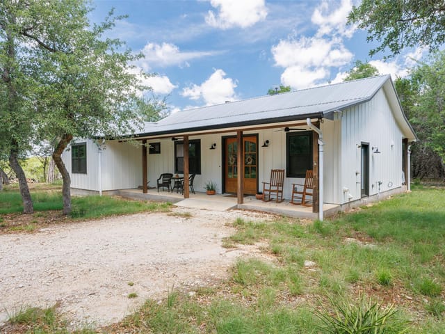 101 Rambling Oaks DR