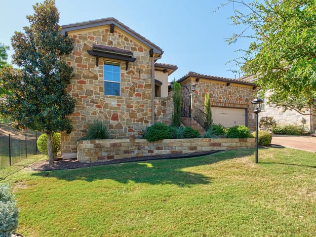101 Rocky Coast Dr