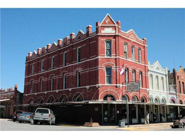 101 San Antonio ST