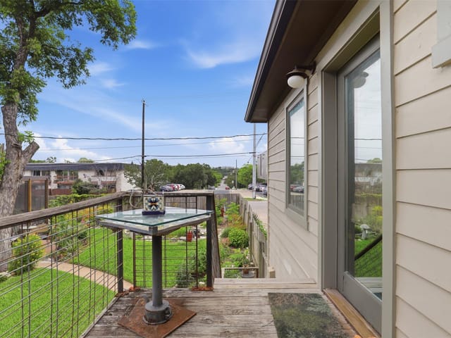 101 W 33rd ST Unit #B