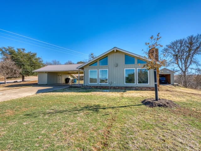 101 W Bluebonnet Rd
