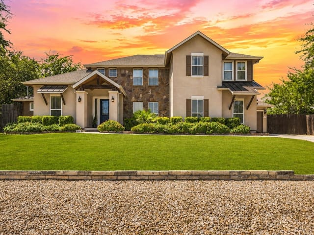 1010 Canyon Edge DR