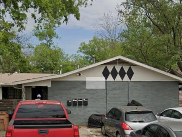 1010 N Meadows DR