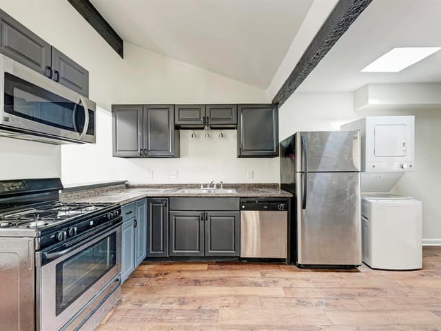 1010 W 23rd ST Unit #2