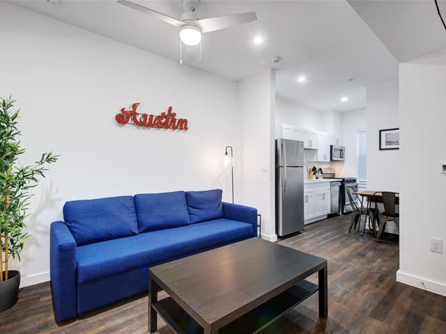 1010 W 26th ST Unit #302