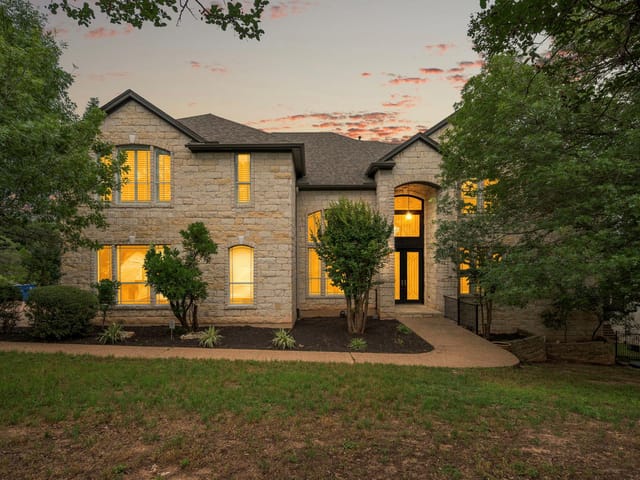 10105 Pickfair DR